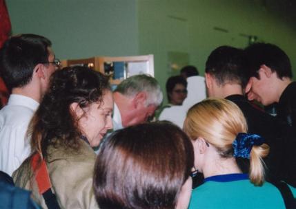 Jason Dark ist da, und der Autogrammstift raucht!