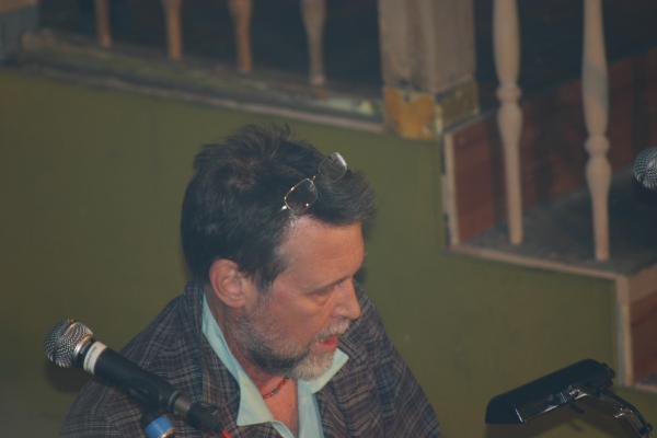 Die brille nat&uuml;rlich &uuml;berall, nur nicht auf der Nase :-)